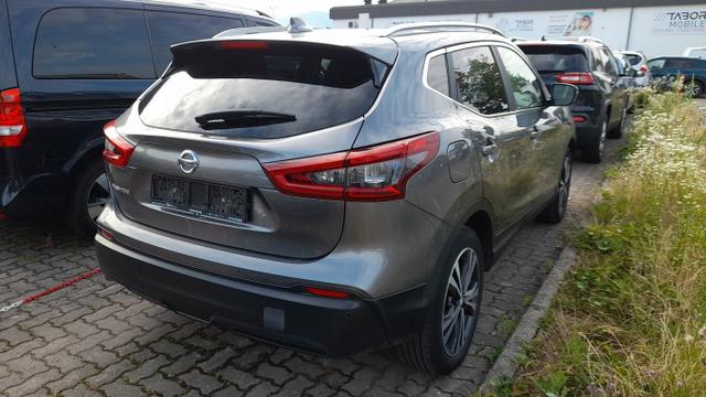 Nissan Qashqai N-WAY 1.3 DIG-T 160 DCT Pano Nav PDC Kam 