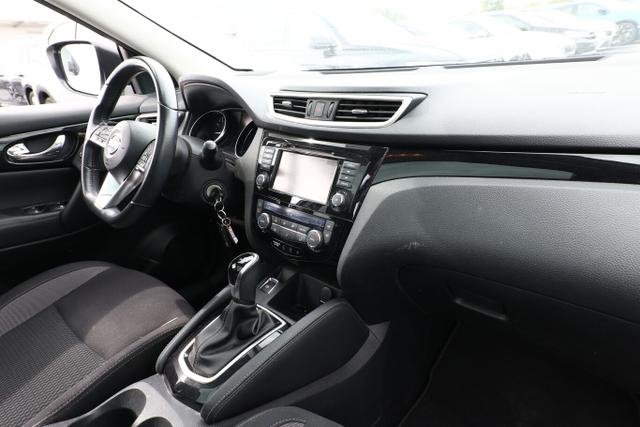 Nissan Qashqai N-WAY 1.3 DIG-T 160 DCT Pano Nav PDC Kam 
