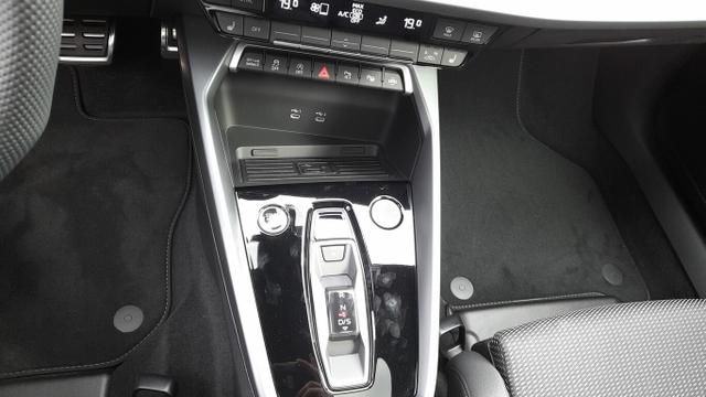 Audi A3 Sportback S line 35 TFSI tronic 2xS Nav 18Z 