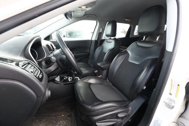Jeep Compass Limited 1.4 MultiAir 140 Nav PDC Beats 