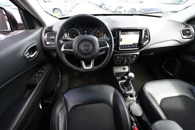 Jeep Compass Limited 1.4 MultiAir 140 Nav PDC Beats 