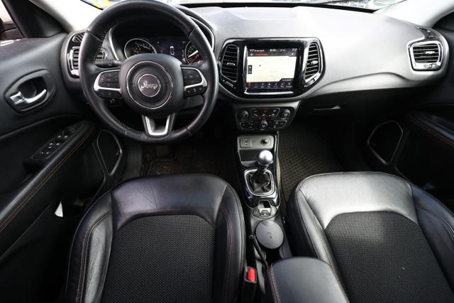 Jeep Compass Limited 1.4 MultiAir 140 Nav PDC Beats 