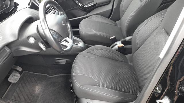 Peugeot 208 Allure 1.2 PureTech 110 Aut. Nav SHZ PDC 16Z 