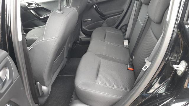 Peugeot 208 Allure 1.2 PureTech 110 Aut. Nav SHZ PDC 16Z 