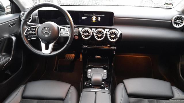 Mercedes-Benz A-Klasse Edition 19 A 180 DCT LED Nav SHZ PDC Kam LM18Z 