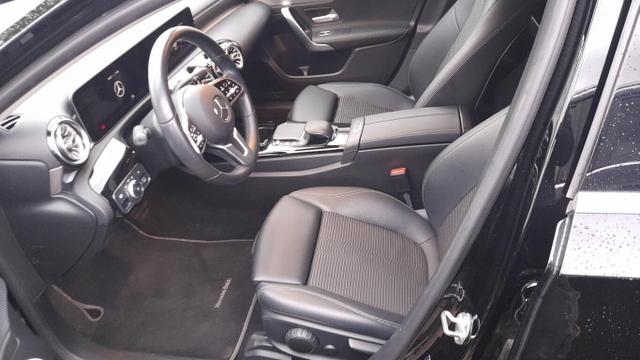 Mercedes-Benz A-Klasse Edition 19 A 180 DCT LED Nav SHZ PDC Kam LM18Z 