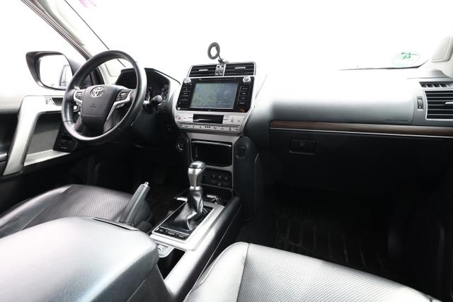 Toyota Land Cruiser Executive 2.8 D-4D 177 Aut. LED Nav 