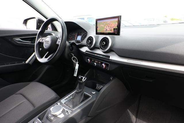 Audi Q2 advanced 35 TFSI 150 S tronic Nav PDC Temp 