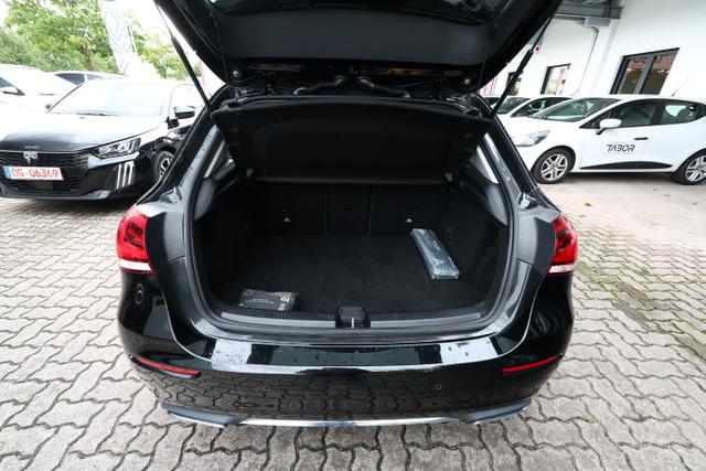 Mercedes-Benz A-Klasse Edition 19 A 180 DCT LED Nav SHZ PDC Kam LM18Z 