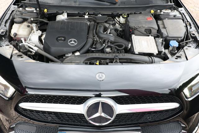 Mercedes-Benz A-Klasse Edition 19 A 180 DCT LED Nav SHZ PDC Kam LM18Z 