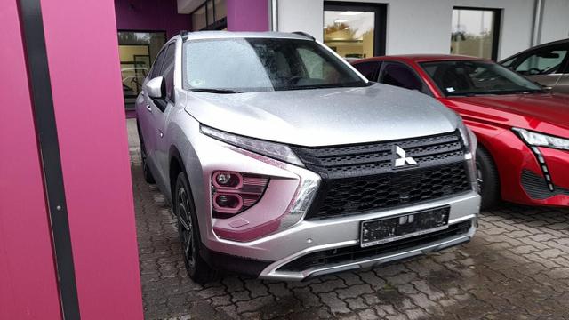 Mitsubishi Eclipse Cross - Plus 2.4 MIVEC 4WD Nav LED KeyLess