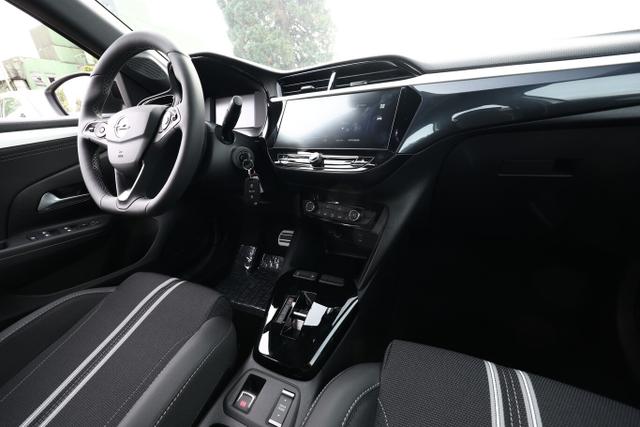 Opel Corsa GS 1.2 100 AT8 TechP Kam PDC 10"-DAB LM16 