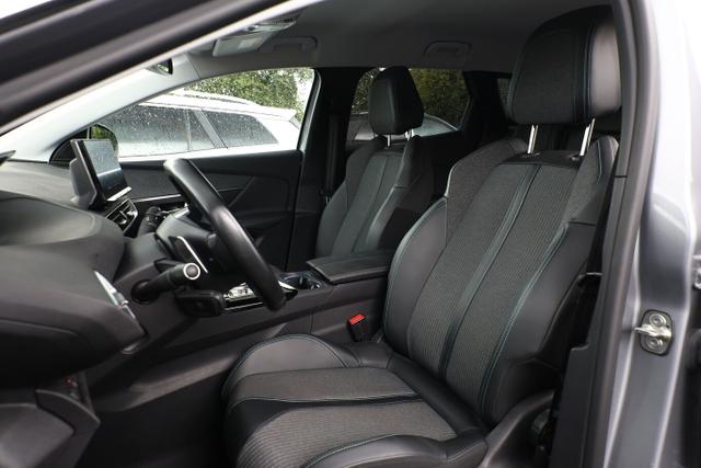 Peugeot 3008 Allure Pack 1.2 PT 130 Aut. LED Nav KeyLess 