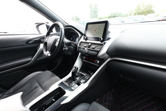 Mitsubishi Eclipse Cross Plus 2.4 MIVEC 4WD Nav LED KeyLess 