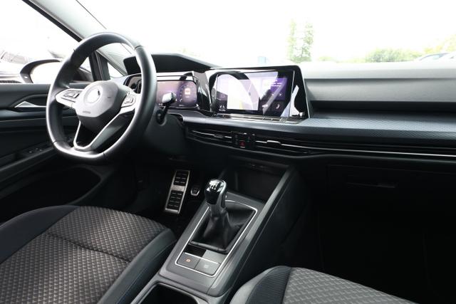 Volkswagen Golf UNITED VIII 1.0 TSI 110 LED Nav ACC PDC SHZ 