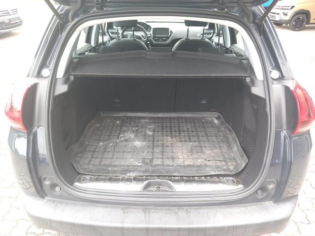Peugeot 2008 Allure 1.6 BlueHDi 120 Pano Nav SHZ Kam 16Z 