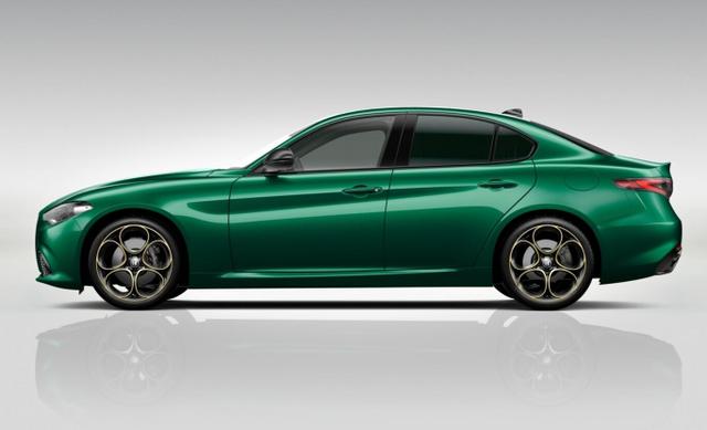 Giulia Intensa 2.2 D 210 AT8 Q4 Matrix Pano Nav 