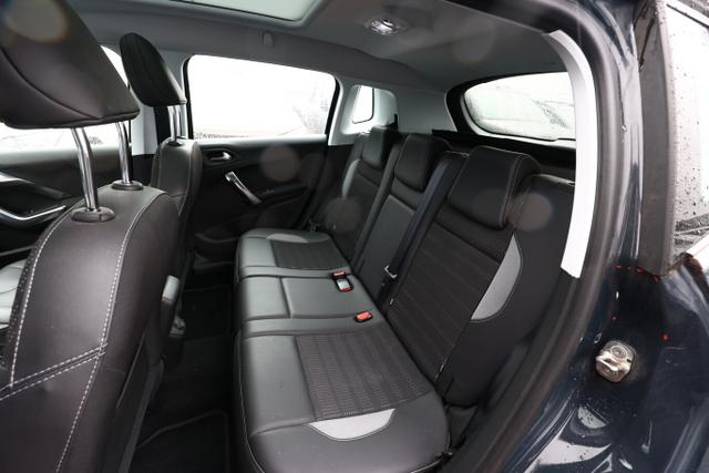 Peugeot 2008 Allure 1.6 BlueHDi 120 Pano Nav SHZ Kam 16Z 