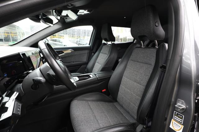 Espace Techno 1.2 E-TECH 200 7-S LED Nav Kam PDC 