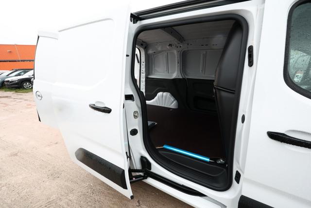 Opel Combo Cargo 1.5 D 130 AT8 3-S Nav Kam BSA PDC/vo 