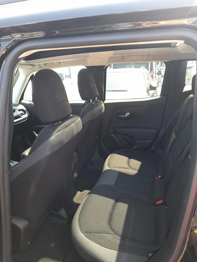 Jeep Renegade Limited 1.3 T-GDI 150 DTC Pano Nav PDC 