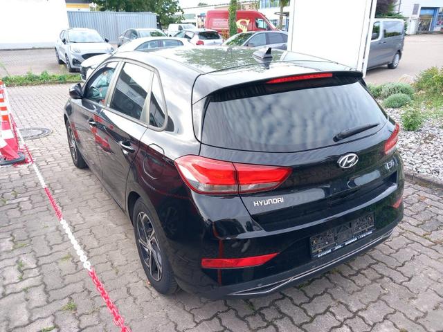 Hyundai i30 INTRO EDITION 1.5 T-GDI 110 LED Nav Kam KeyL 