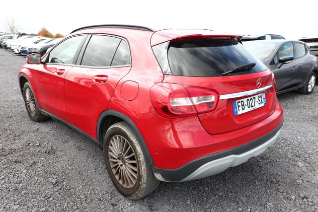 Mercedes-Benz GLA 180 DCT Leder ParkAs Tempomat LM17Z Klima 