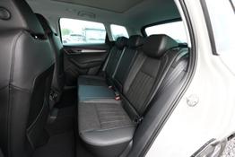 Skoda Karoq Selection TSI 150 DSG Pano AHK NavC SideA Leder ACC 