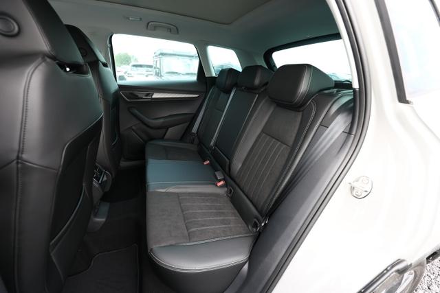 Skoda Karoq Selection TSI 150 DSG Pano AHK NavC SideA Leder ACC 