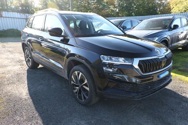 Karoq Selection TSI 150 DSG Pano AHK NavC SideA Leder ACC 