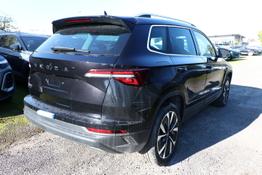 Skoda Karoq Selection TSI 150 DSG Pano AHK NavC SideA Leder ACC 