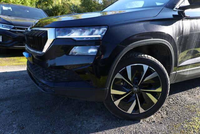 Karoq Selection TSI 150 DSG Pano AHK NavC SideA Leder ACC 