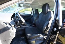 Skoda Karoq Selection TSI 150 DSG Pano AHK NavC SideA Leder ACC 