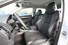 Skoda Karoq Selection TSI 150 DSG Pano AHK NavC SideA Leder ACC 