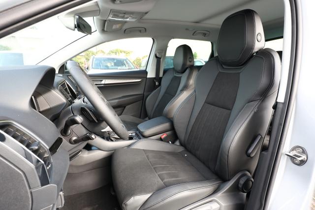 Skoda Karoq Selection TSI 150 DSG Pano AHK NavC SideA Leder ACC 