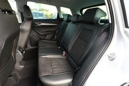 Skoda Karoq Selection TSI 150 DSG Pano AHK NavC SideA Leder ACC 