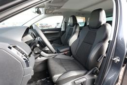 Skoda Karoq Selection TSI 150 DSG Pano AHK NavC SideA Leder ACC 