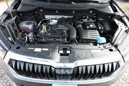Skoda Karoq Selection TSI 150 DSG Pano AHK NavC SideA Leder ACC 