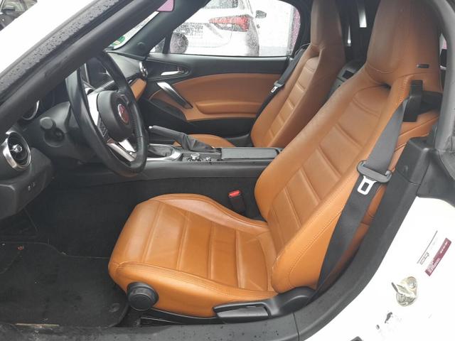 Fiat 124 Spider Lusso 1.4 MultiAir 140 Turbo LED Nav 