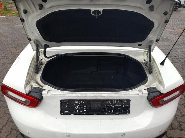 Fiat 124 Spider Lusso 1.4 MultiAir 140 Turbo LED Nav 