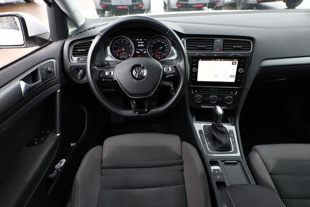 Volkswagen Golf Comfortline VII 1.5 TSI 150 DSG Pano LED 