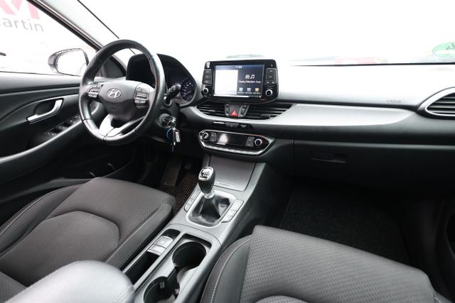 Hyundai i30 Kombi Family+ 1.0 T-GDI 120 Nav KeyL PDC Kam LaneA 