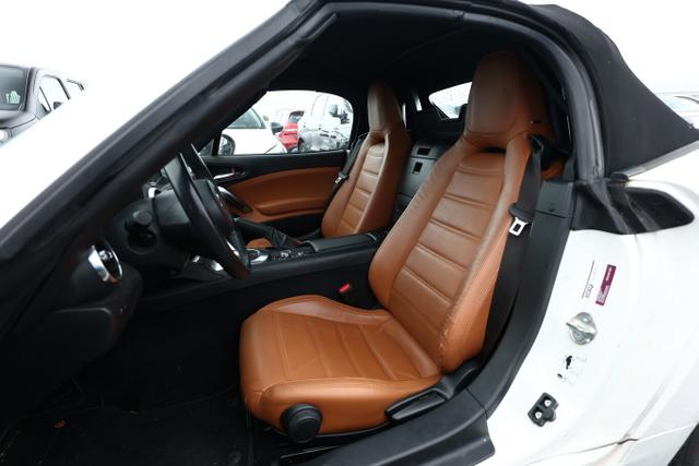 Fiat 124 Spider Lusso 1.4 MultiAir 140 Turbo LED Nav 