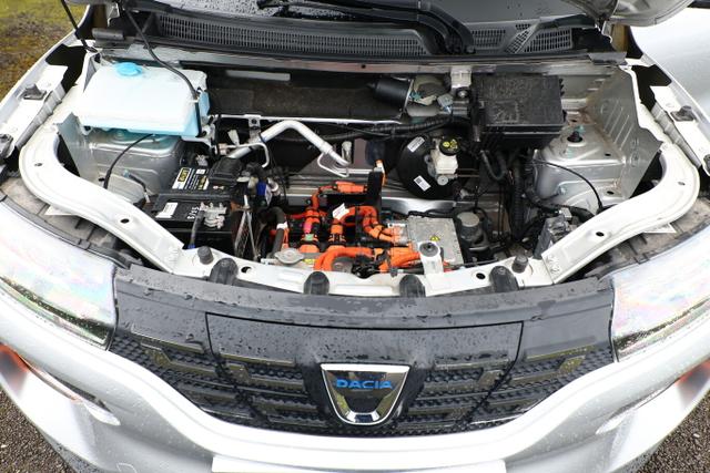 Dacia Spring Comfort Plus Electric 45 CCS Nav PDC Kam 