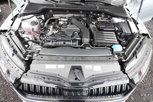 Skoda Octavia Combi Sportline eTSI DSG Sportl Matrix Nav ACC EHK 