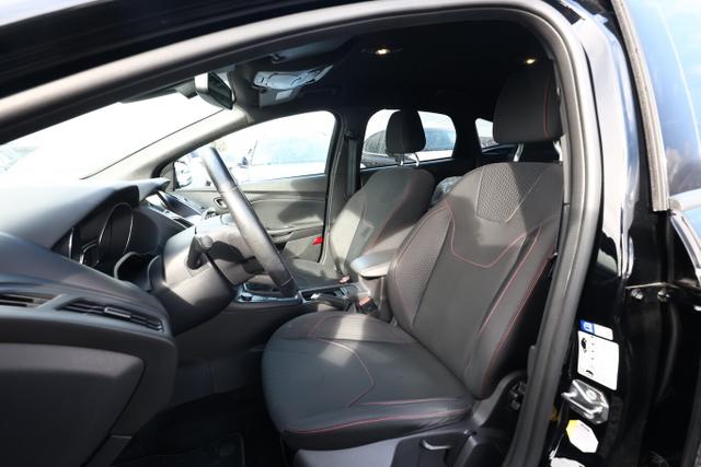 Ford Focus ST-Line 1.0 EcoBoost 140 Nav PDC SHZ Temp 