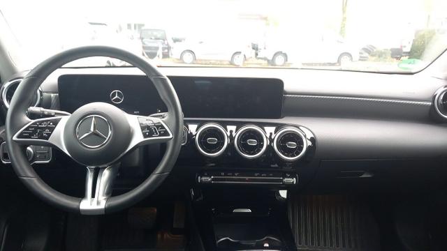 Mercedes-Benz A-Klasse Progressive A 180 DCT DigCo ParkAs SHZ PDC Kam 