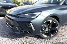 Cupra Leon Sportstourer ST eTSI DSG IntelliD Pano Matrix Edge SHZ 