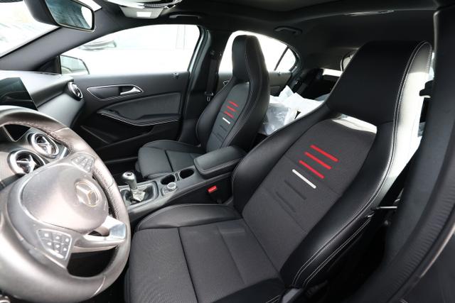 Mercedes-Benz A-Klasse Style A 180 PanoD ParkAs Nav SHZ LM16Z KeyLess 