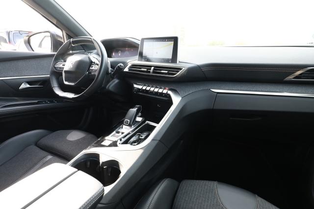 Peugeot 5008 Allure 1.5 BlueHDi 130 Aut. LED Nav eHK ACC 